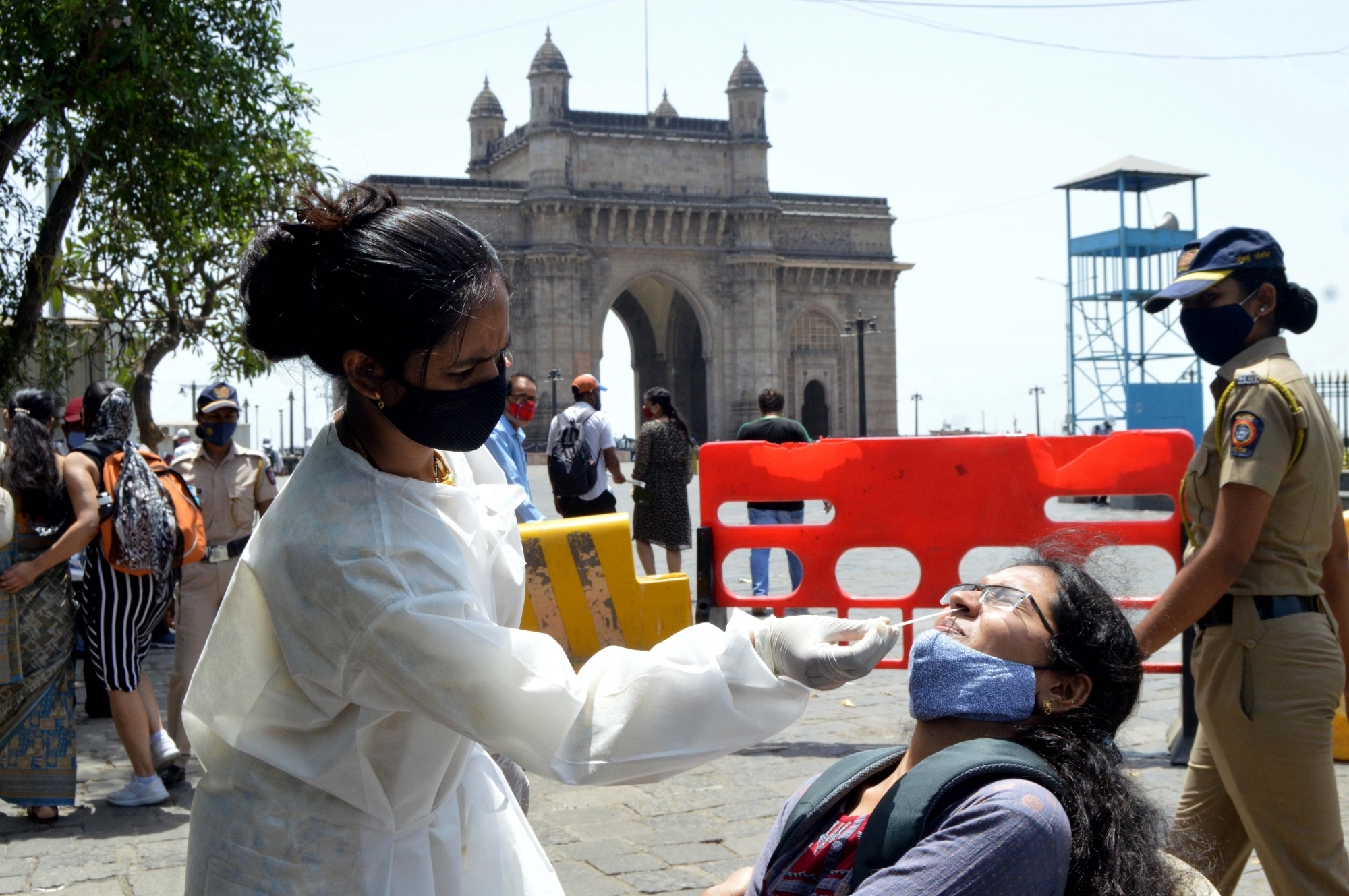 महाराष्ट्र ने कोरोना मामलों में बड़े पैमाने पर बढ़ोतरी की चेतावनी दी, जानें मौतों की संख्या में कितनी हो सकती है बढ़ोतरी