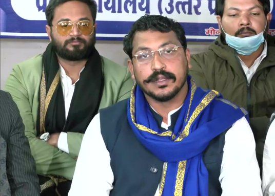 यूपी में चुनावी सरगर्मियों के बीच चंद्रशेखर आजाद ने भरी हुंकार, बोले- BJP को सत्ता में नहीं लौटने देंगे वापस
