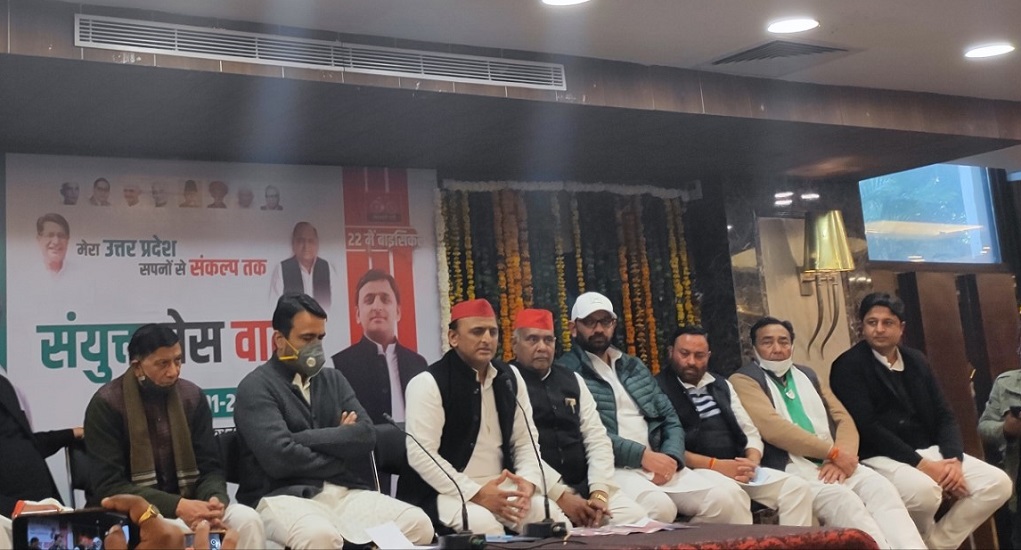 अखिलेश-जयंत ने मुजफ्फरनगर और मेरठ में किया संयुक्त प्रेस कॉन्फ्रेंस, बोले- हम किसान के बेटे, उनके लिए करेंगे काम