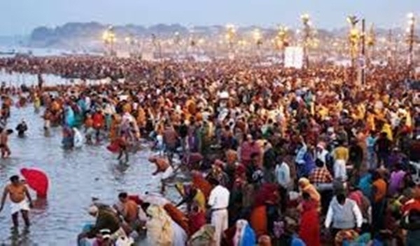 UP: माघ मेले में ड्यूटी पर तैनात 7 पुलिसकर्मी कोरोना पॉजिटिव, स्वास्थ्य अधिकारी संपर्कों का पता लगाने में जुटी