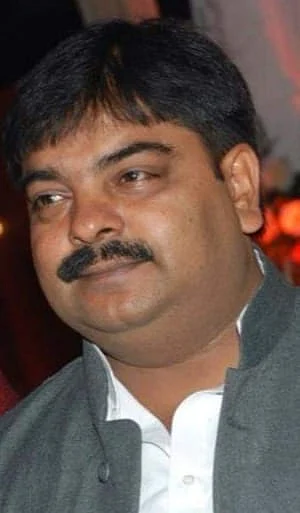 यूपी चुनाव: टिकट बंटवारे को लेकर सपा में संग्राम, हाजी इकराम ने नासिर कुरैशी पर लगाए गोमांस-नशीले पदार्थ की तस्करी के आरोप