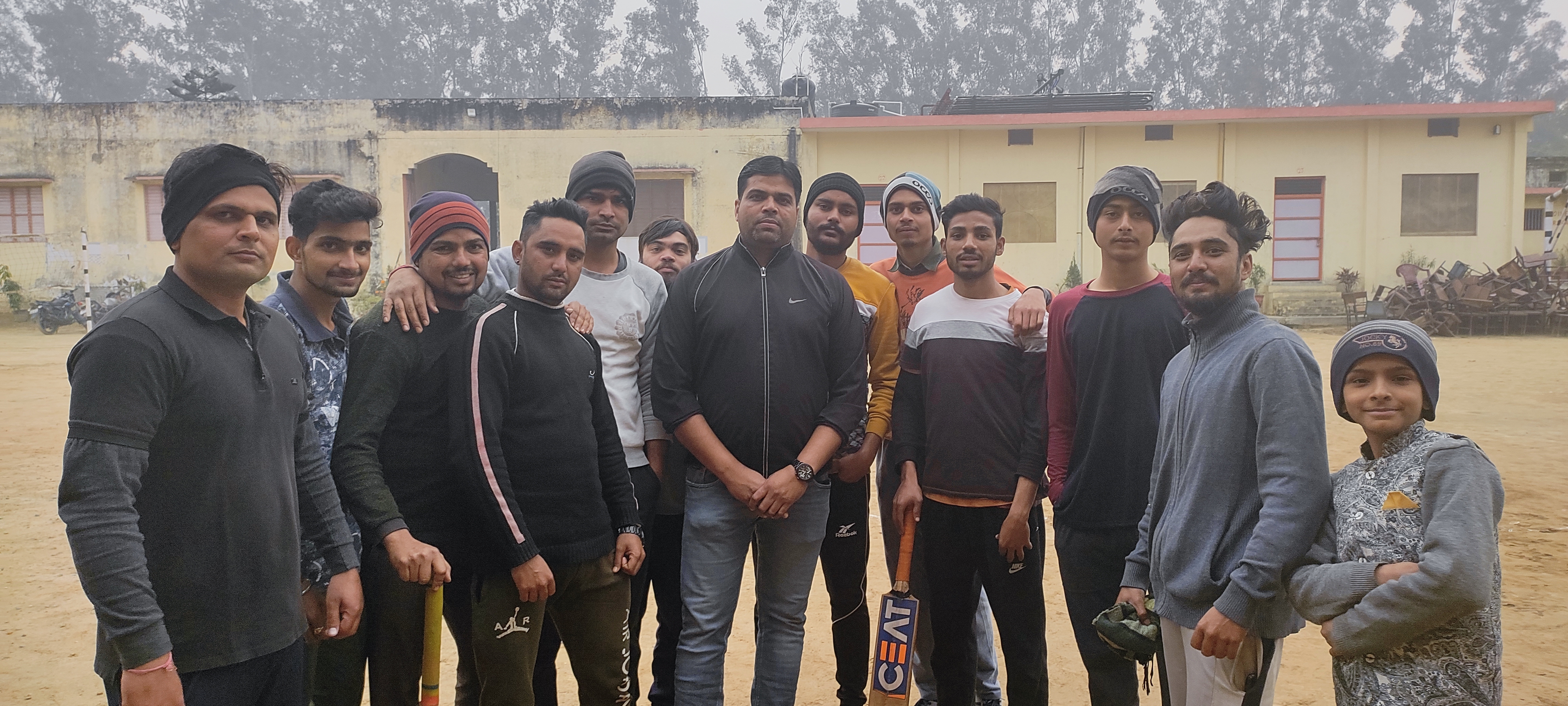 यूपी चुनाव ग्राऊंड रिपोर्ट : साम्प्रदायिकता की राजनीति से नाराज़ नौजवान अब चाहते हैं सिर्फ काम की बात