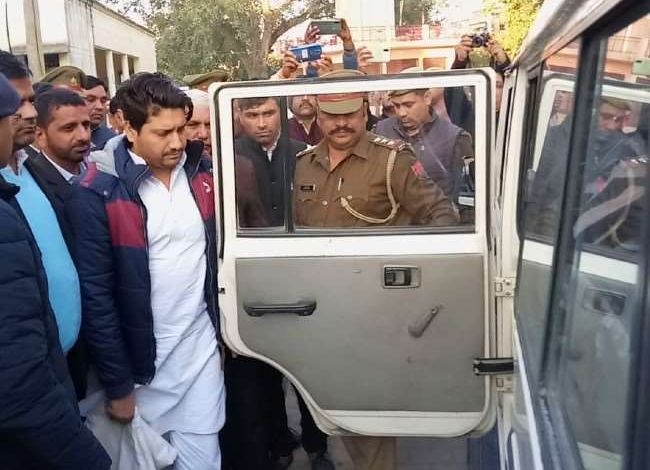 यूपी चुनावः कैराना से सपा प्रत्याशी नाहिद हसन गिरफ्तार, नामांकन के काम से जाते समय पुलिस ने पकड़ा