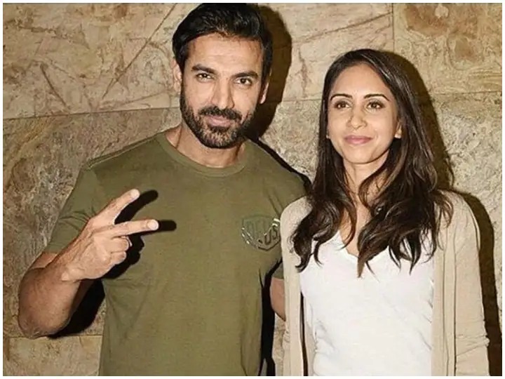 बी टाउन में बढ़ता जा रहा कोरोना का कहर: जॉन अब्राहम और उनकी पत्नी हुए संक्रमित, बॉलीवुड में दहशत!
