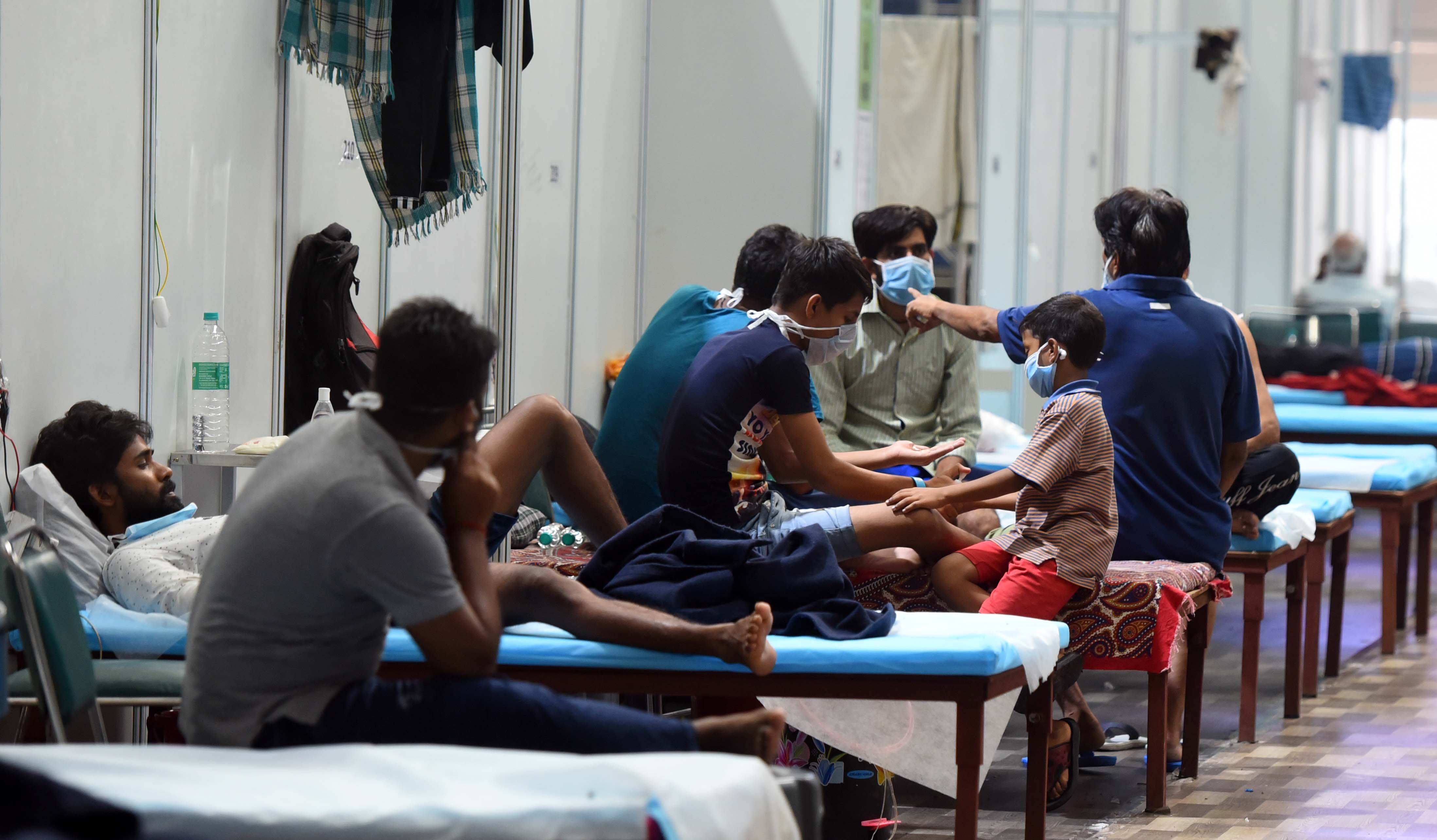 कोरोना केस में गिरावट, लेकिन मौतों में इजाफा, 24 में 2 लाख 55 हजार से ज्यादा नए केस, 614 लोगों की मौत