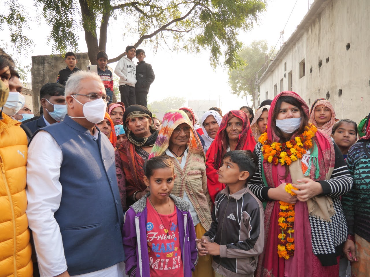 वीडियो: कांग्रेस के खिलाफ कार्रवाई, BJP उड़ा रही नियमों की धज्जियां! कैसे संभव होगा निष्पक्ष चुनाव?