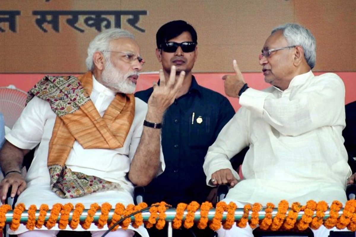 बिहार में NDA के घटक दलों के बीच मचे घमासान के बीच RJD की सक्रियता बढ़ी, नए सियासी समीकरण बनने के आसार