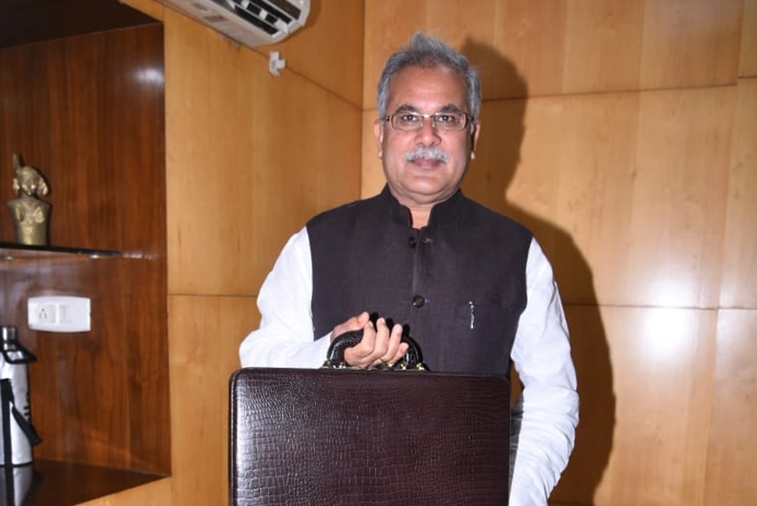 छत्तीसगढ़ः बघेल सरकार की एक और पहल, राज्य के उत्पाद अब सी-मार्ट में मिलेगे, स्थानीय उत्पादकों को होगा लाभ