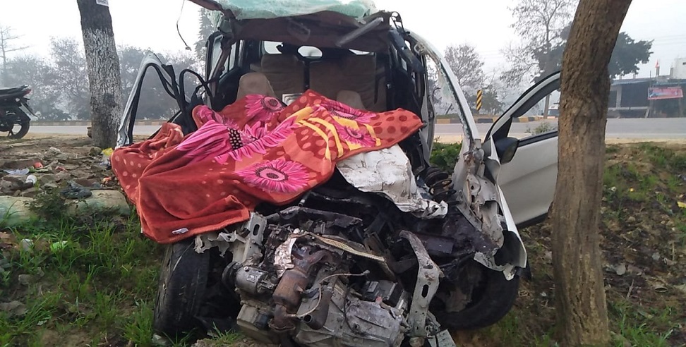 यूपी के बाराबंकी में लखनऊ-अयोध्या हाईवे पर भीषण सड़क हादसा, ट्रक से टकराई कार, हादसे में 6 लोगों की दर्दनाक मौत