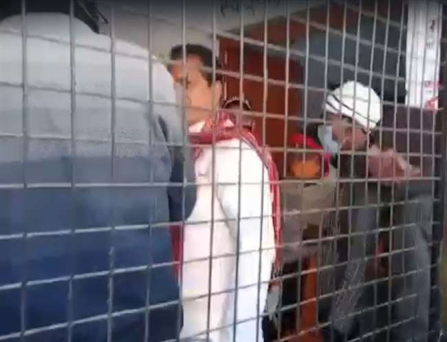 Uttarakhand Election: 'तू सुरक्षा कर, बेकार की बात मत कर' मास्क के लिए टोकने पर BJP प्रत्याशी ने जवान से की बदसलूकी