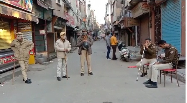 दिल्ली में दो बम की अफवाह से मचा हड़कंप, एनएसजी को बुलाया गया