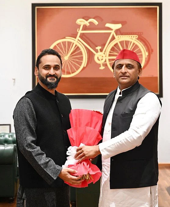 लखनऊ : वोटरों के उत्साह से गुलजार रहे पार्टियों के चुनावी बस्ते, ज्यादातर सीटों पर सीधी टक्कर में फंसी दिखी बीजेपी