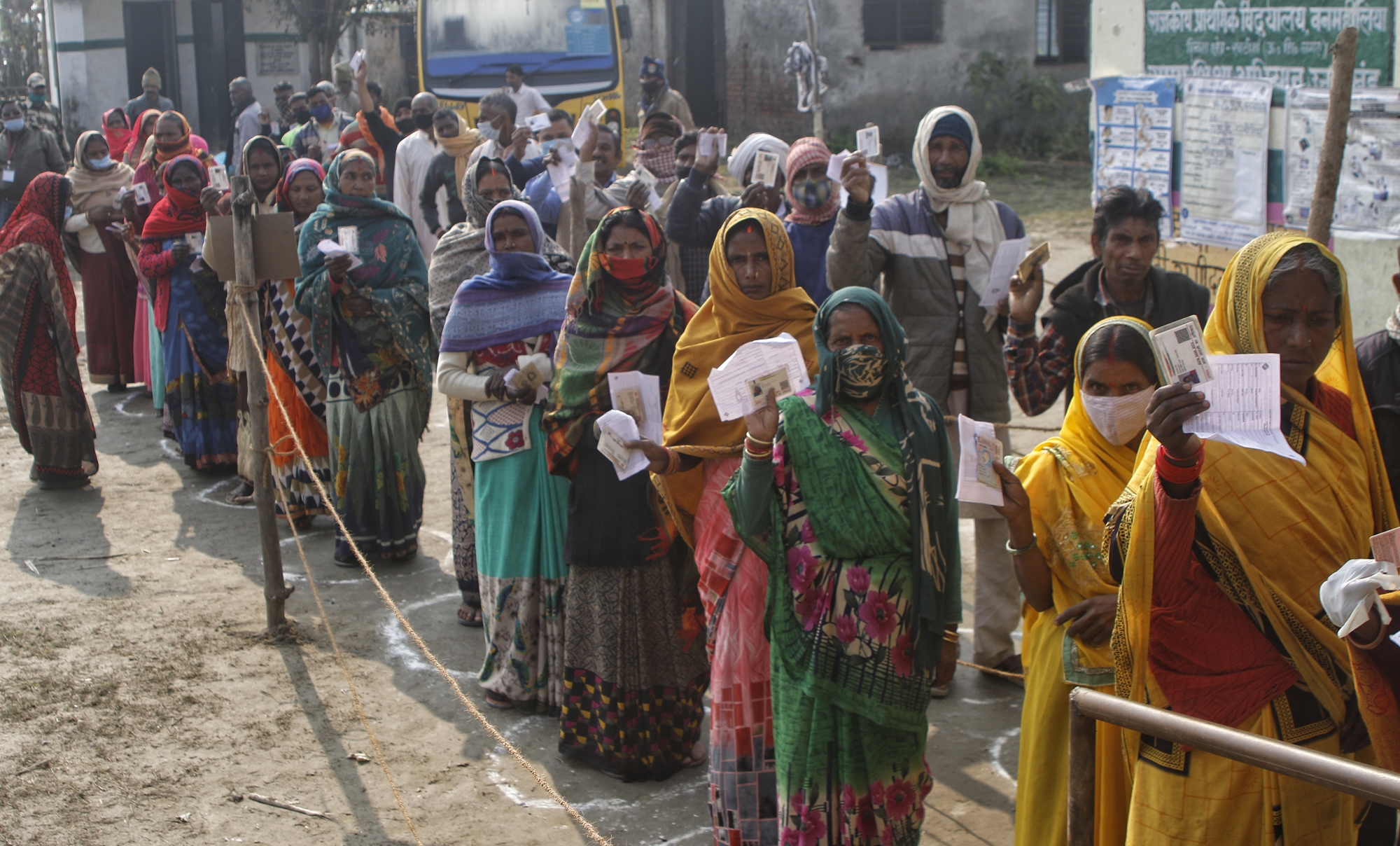 Assembly Elections 2022: यूपी में 61.06, उत्तराखंड में 59.51, गोवा में 77.94 फीसदी मतदान