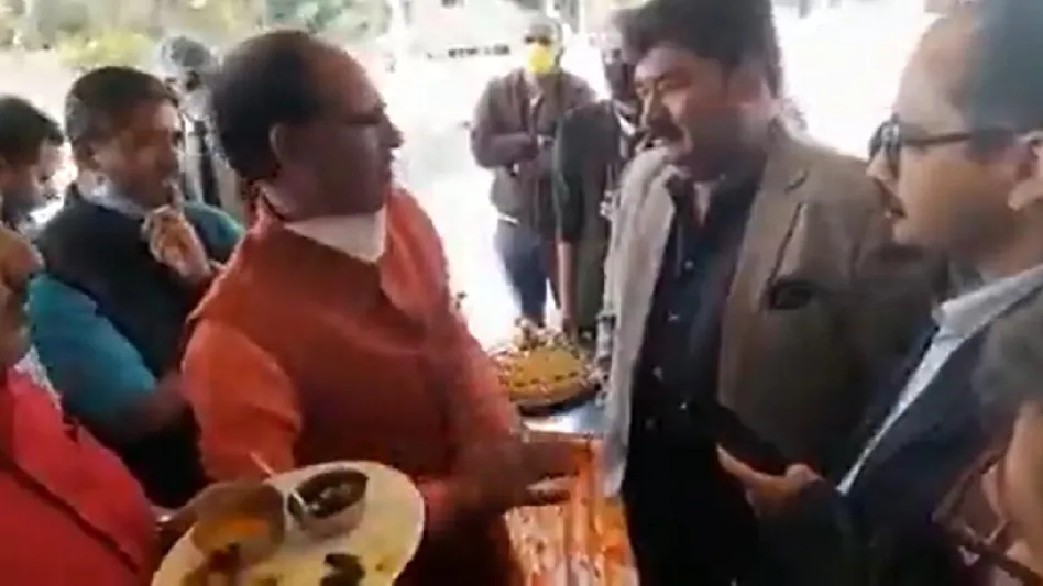 यूपी-उत्तराखंड चुनाव में BJP की जीत मुश्किल, चुनाव नतीजों पर शिवराज ने दिया हैरान करने वाला बयान! देखें VIDEO