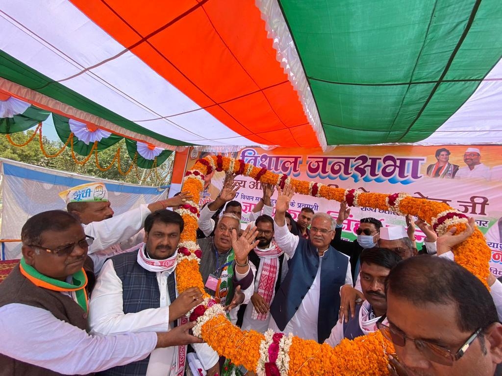 यूपी चुनाव: BJP की सरकार समस्या पैदा कर सकती है, उसका समाधान नहीं, भूपेश बघेल का भाजपा पर हमला