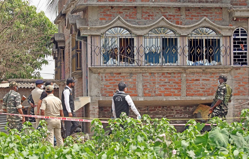 बीरभूम हिंसाः जांच के लिए पहुंची CBI ने रामपुरहाट में खोला अस्थायी ऑफिस, लॉ एंड ऑर्डर पर घिरी TMC ने किया पलटवार
