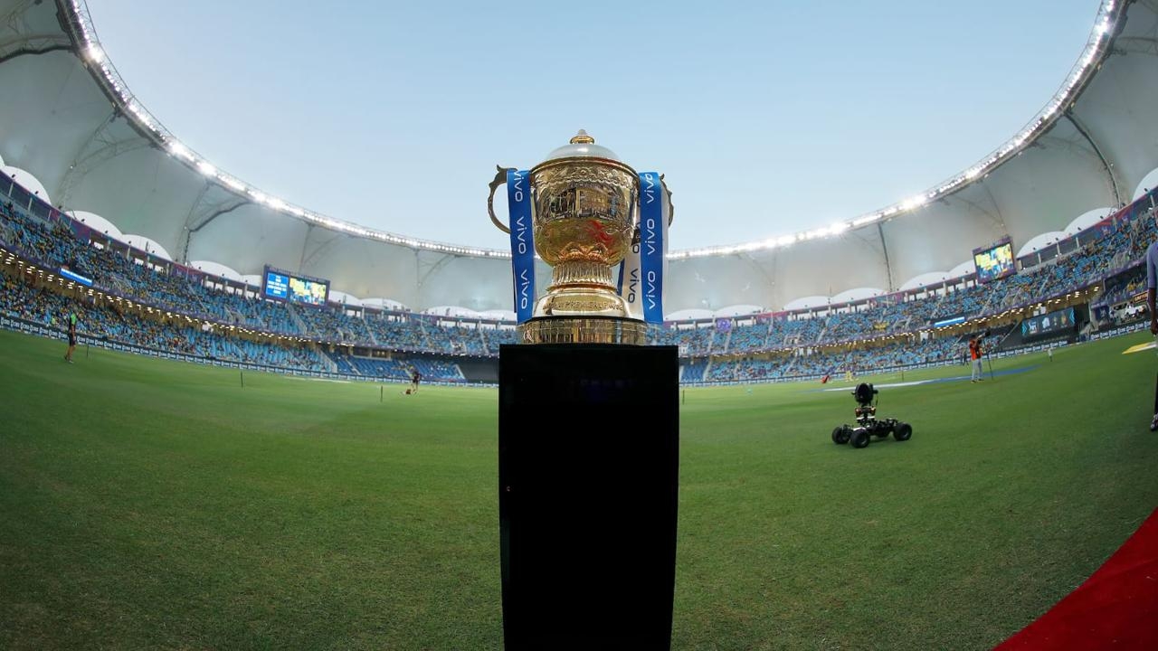 IPL 2022: बायो बबल तोड़ना खिलाड़ियों को पड़ सकता है महंगा, कोरोना का खतरा अभी टला नहीं