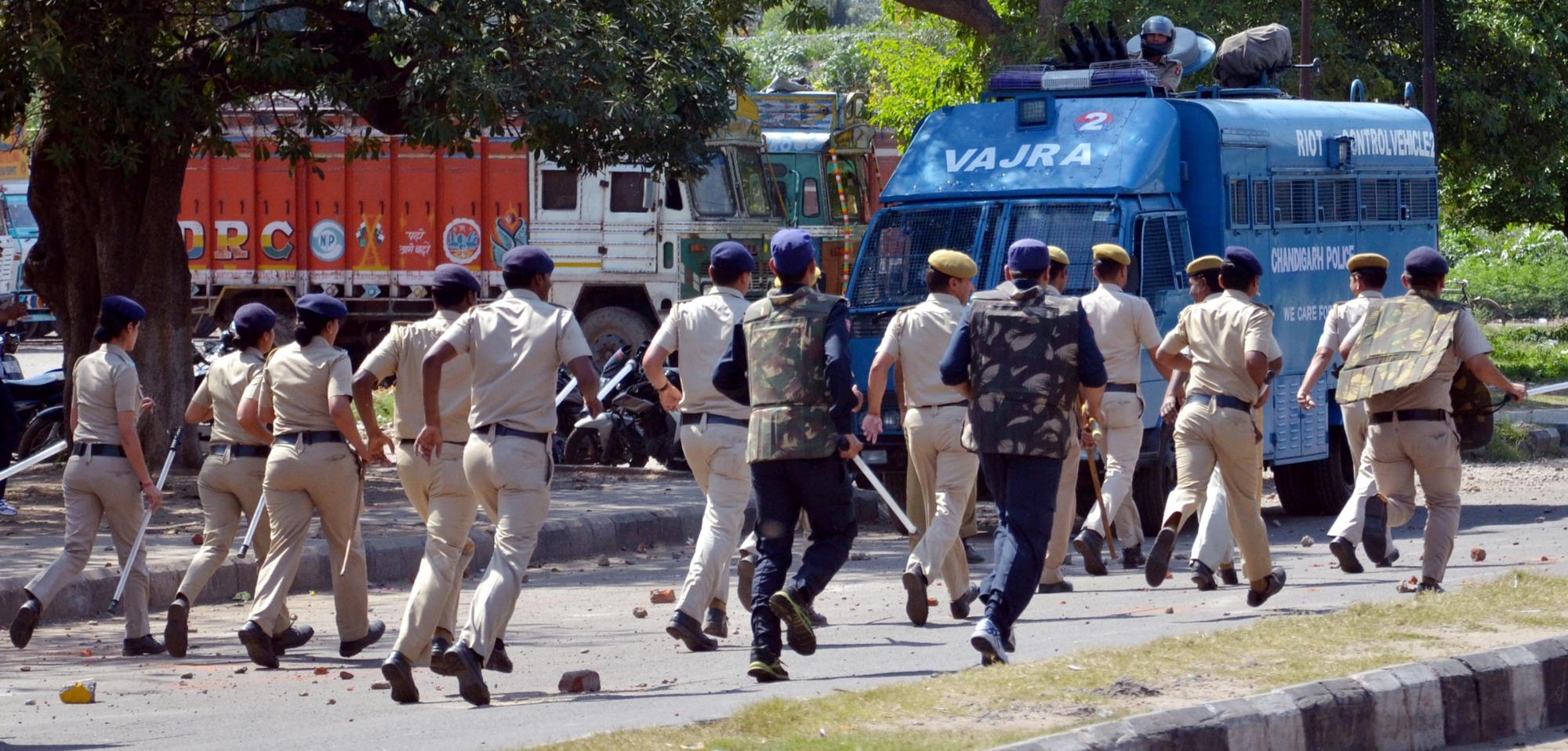 पटियाला हिंसा: झड़प के बाद पुलिस अफसरों पर गिरी गाज! कई अधिकारियों के हुए तबादले