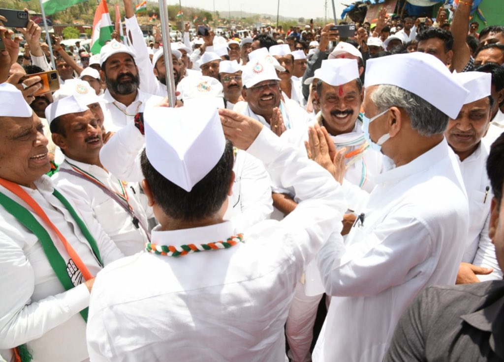 वीडियो: कांग्रेस की आज़ादी गौरव यात्रा ने राजस्थान में किया प्रवेश, CM गहलोत ने बॉर्डर पहुंचकर किया स्वागत