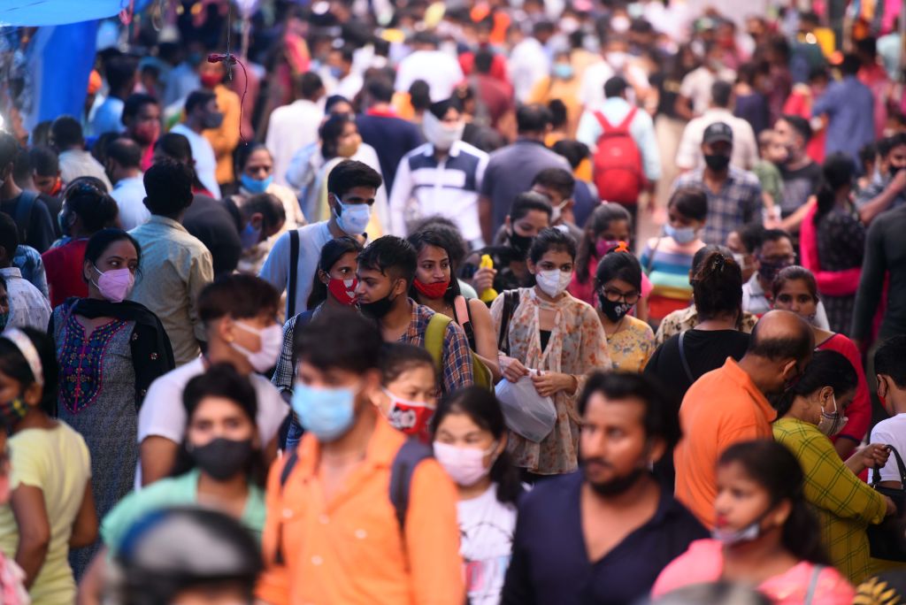 दिल्ली में तेज हुई कोरोना की रफ्तार, एक दिन में सामने आए एक हजार से ज्यादा केस, एक की मौत