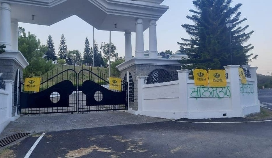 हिमाचल विधानसभा के गेट पर खालिस्तानी झंडा चिपकाने वाला गिरफ्तार, पूछताछ में जुटी पुलिस
