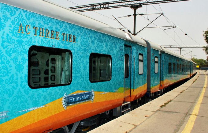 गर्मी की छुट्टी के बीच रेलवे ने 20 से अधिक ट्रेनों को किया रद्द, कुछ के रूट और समय में भी बदलाव