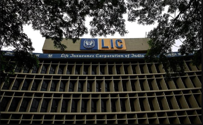 LIC के आईपीओ से सरकार को होगा 50,000 करोड़ का नुकसान, संदिग्ध प्रक्रिया और निवेशकों के दबाव में बेची जा रही कंपनी