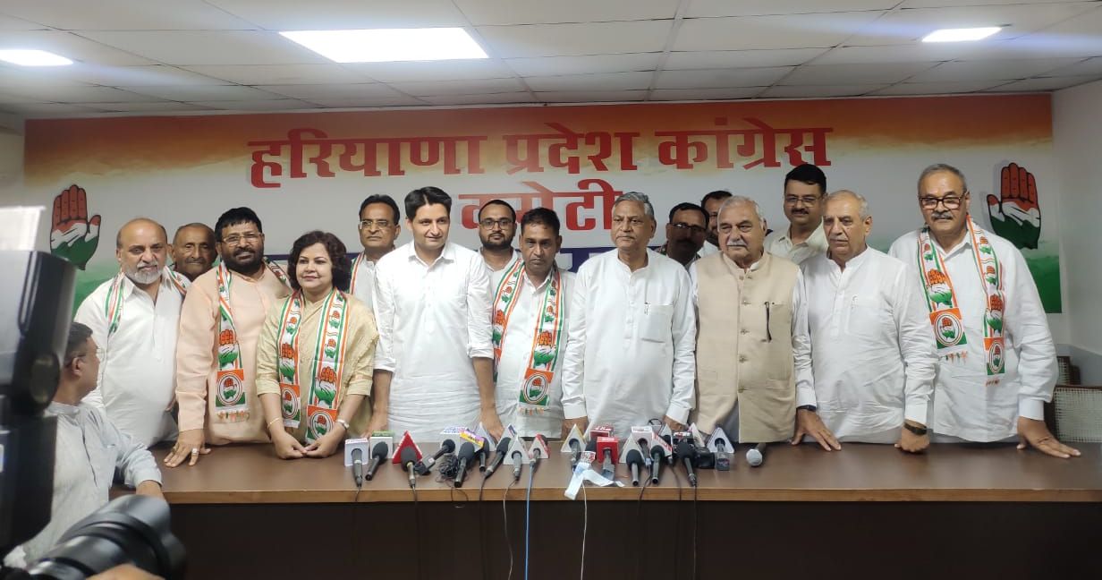 हरियाणा के 8 पूर्व विधायकों और मंत्रियों ने थामा कांग्रेस का दामन, AAP के अंबाला प्रभारी भी हुए शामिल
