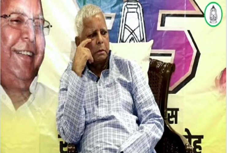 बड़ी खबर LIVE: CBI ने 14 घंटे लालू परिवार का घर खंगाला, पटना में हंगामा, अफसरों को छोड़ने खुद राबड़ी को आना पड़ा बाहर