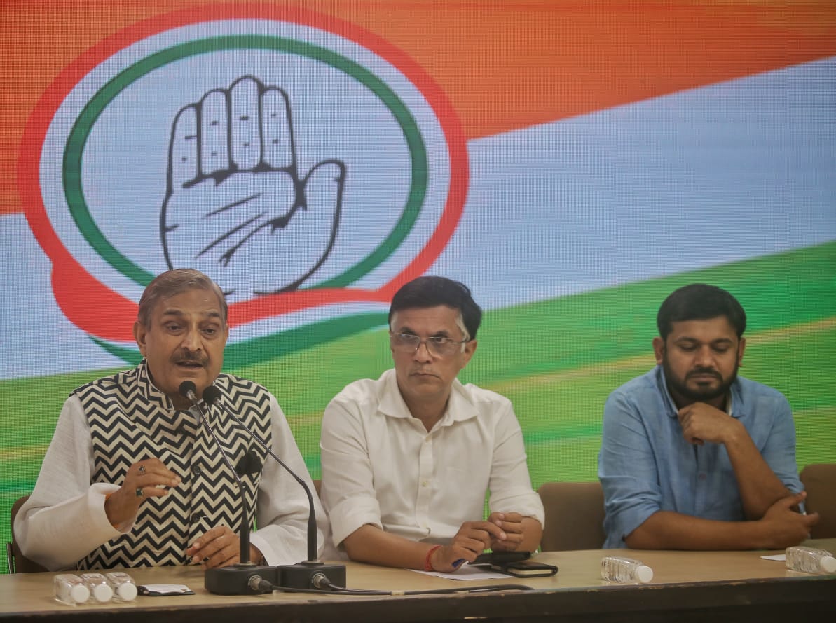 'अग्निपथ के जरिए संघ की मानसिकता को सेना में डालना चाहता है केंद्र', कांग्रेस बोली- नो रैंक, नो पेंशन, सिर्फ टेंशन