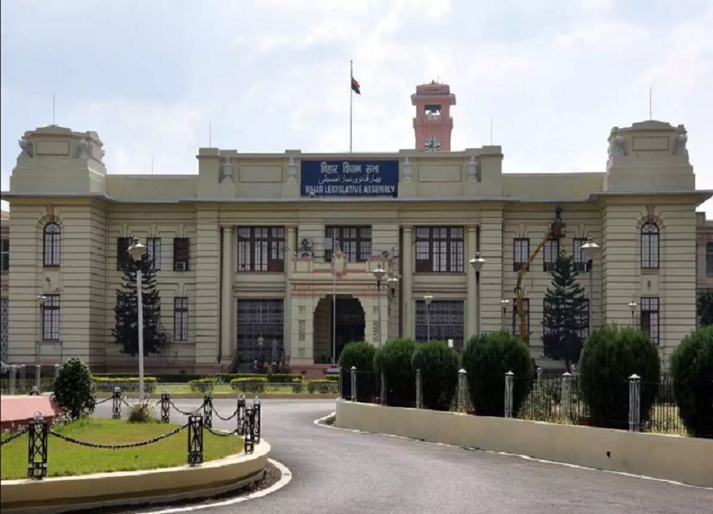 अग्निपथ के खिलाफ बिहार विधानसभा में जमकर हंगामा, विपक्ष के विरोध के चलते स्थगित करनी पड़ी कार्यवाही