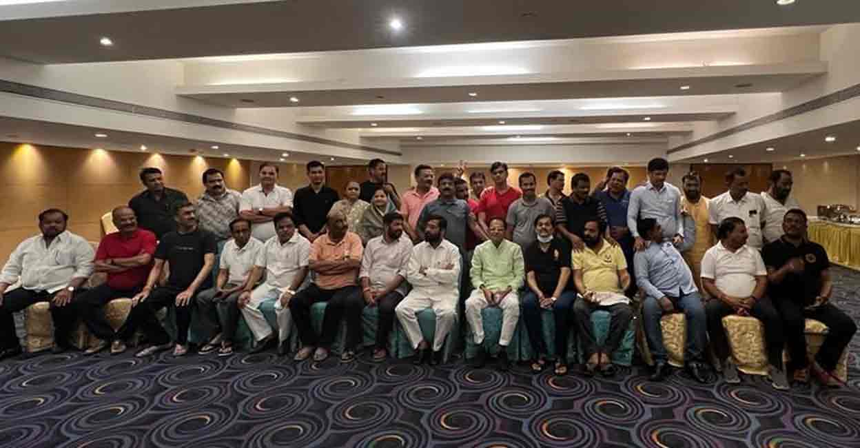खरी-खरी: तोलमोल का लालच और ईडी का तड़का लगा महाराष्ट्र में किया जा रहा 'आया राम-गया राम' का खेल!