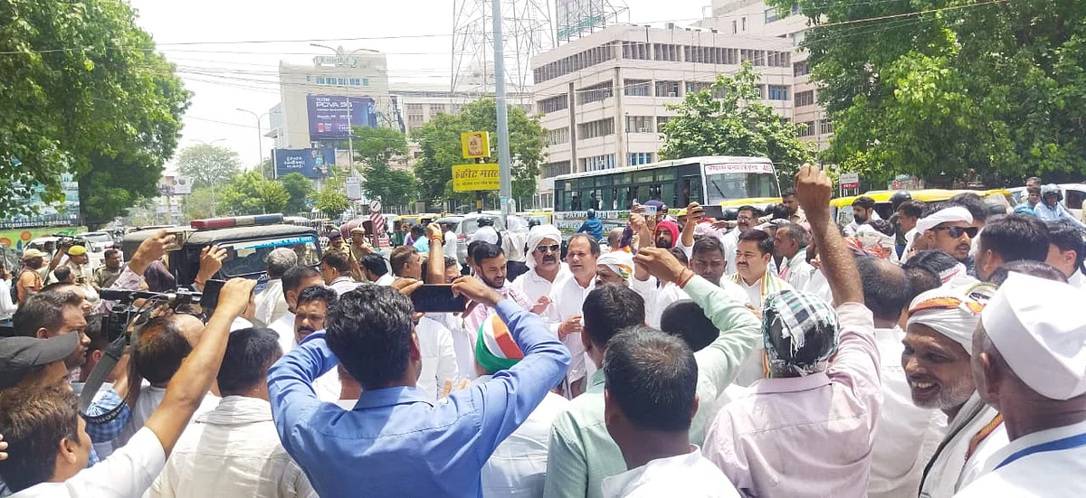 'प्रतिशोध की राजनीति कर रही मोदी सरकार', देशभर में ED दफ्तर के बाहर कांग्रेस कार्यकर्ताओं का विरोध प्रदर्शन
