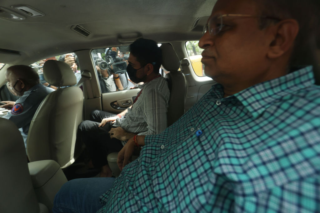 दिल्ली के स्वास्थ्य मंत्री सत्येंद्र जैन की बिगड़ी तबियत, अस्पताल में भर्ती, आज ही कोर्ट ने 5 दिन की और बढ़ाई थी रिमांड