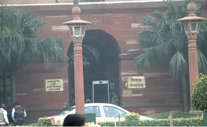 दुनिया की खबरें: भारत ने धार्मिक आजादी पर अमेरिकी रिपोर्ट को नकारा, यूक्रेनी सेना ने 5 रूसी हमलों को नाकाम किया