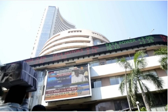 अर्थजगत की खबरें: मेटा की COO के बाद एक और शीर्ष अधिकारी ने पद छोड़ा, अमेरिका में बेरोजगारी दावों की संख्या घटी