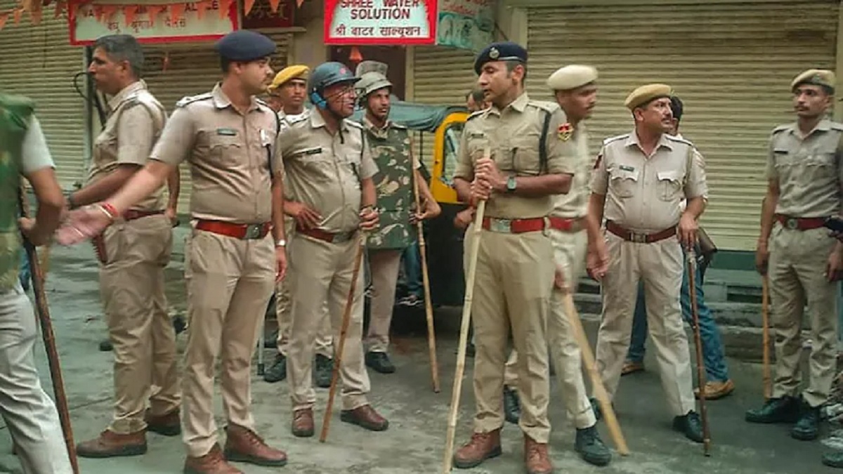 उदयपुर: हत्या पर सरकार सख्त, आरोपियों की गिरफ्तारी के बाद राज्य में इंटरनेट सेवा पर रोक, महीने भर के लिए धारा 144 लागू