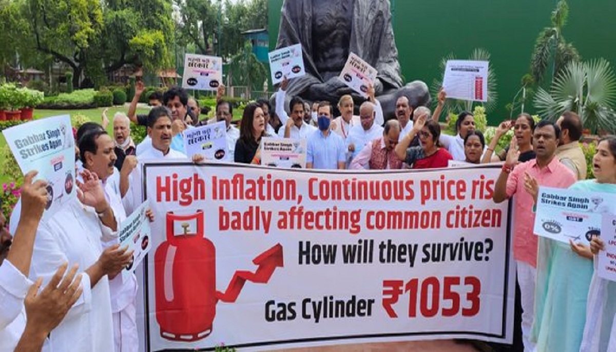 महंगाई-बेरोजगारी के खिलाफ कांग्रेस फिर बोलेगी हल्ला, 28 अगस्त को रामलीला मैदान में रैली, देशभर में लगेगी 'मंहगाई चौपाल'