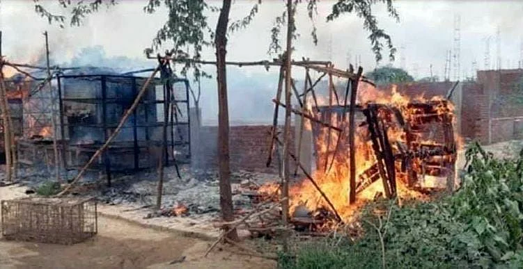 कन्नौज हिंसा में अब तक 14 गिरफ्तार, विरोध में हिंदू संगठनों ने डीएम ऑफिस में पढ़ा हनुमान चालीसा