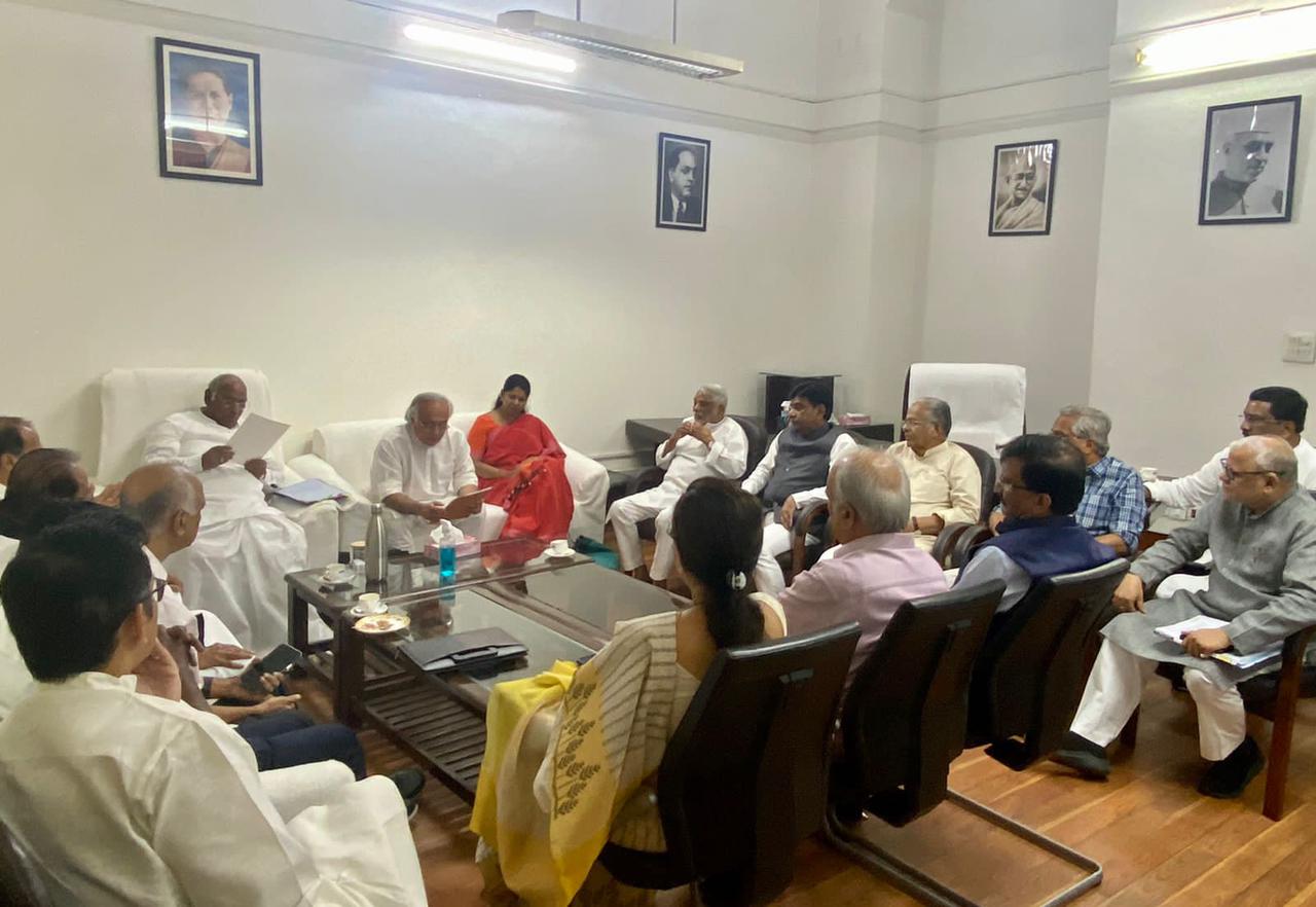 विपक्ष ने संयुक्त बयान जारी कर मोदी सरकार पर साधा निशाना, कहा- जांच एजेंसियों का दुरुपयोग कर रही सरकार