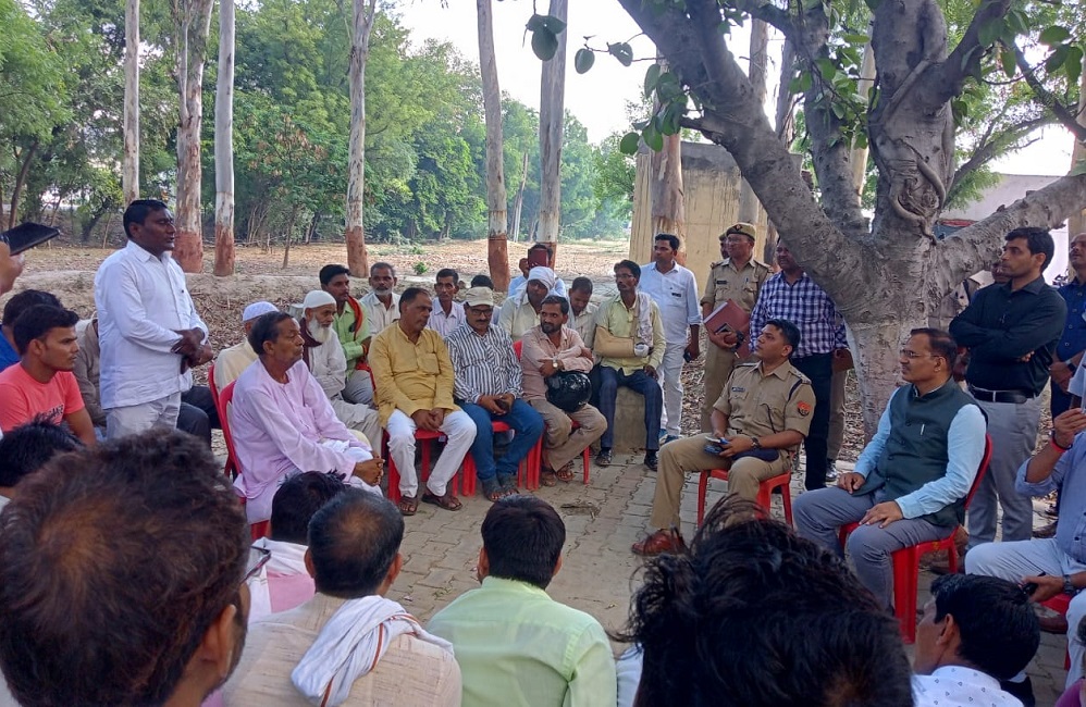 कन्नौज हिंसा में अब तक 14 गिरफ्तार, विरोध में हिंदू संगठनों ने डीएम ऑफिस में पढ़ा हनुमान चालीसा