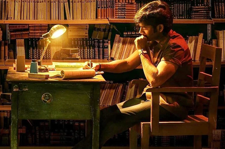 सिनेजीवन: धनुष अभिनीत 'वाथी' का फर्स्ट लुक जारी और ब्रैड पिट की 'बुलेट ट्रेन' यूएस से पहले भारत में होगी रिलीज
