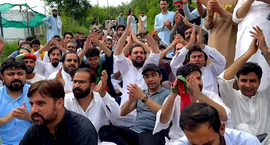दुनिया की खबरें: इमरान को गुरुवार तक गिरफ्तारी से राहत, मिली जमानत, इजराइल में मंकीपॉक्स के मामले 200 के पार