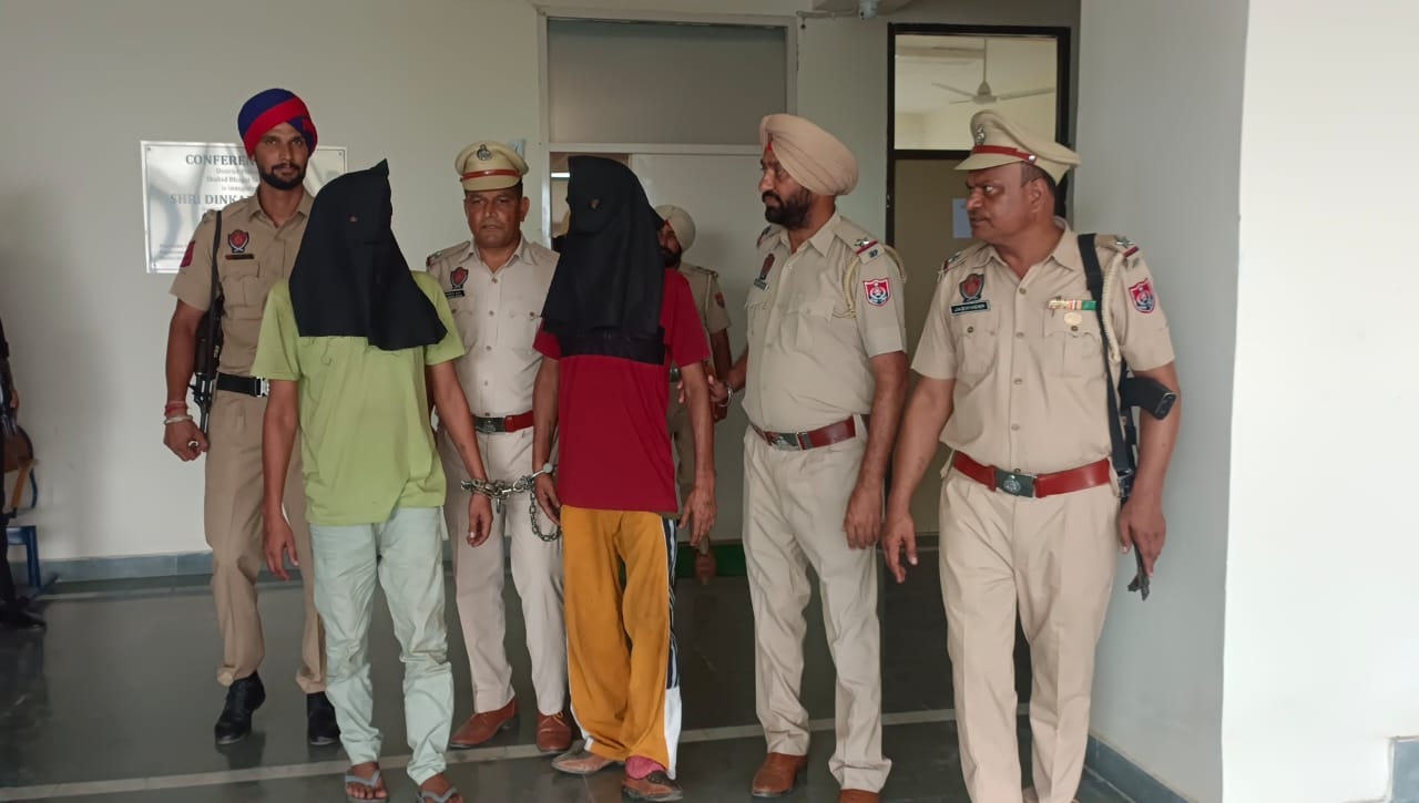 गुजरात से पंजाब लाई जा रही थी 38 किलो हेरोइन की खेप, पुलिस ने ट्रक के टूलबॉक्स से किया जब्त, दो गिरफ्तार