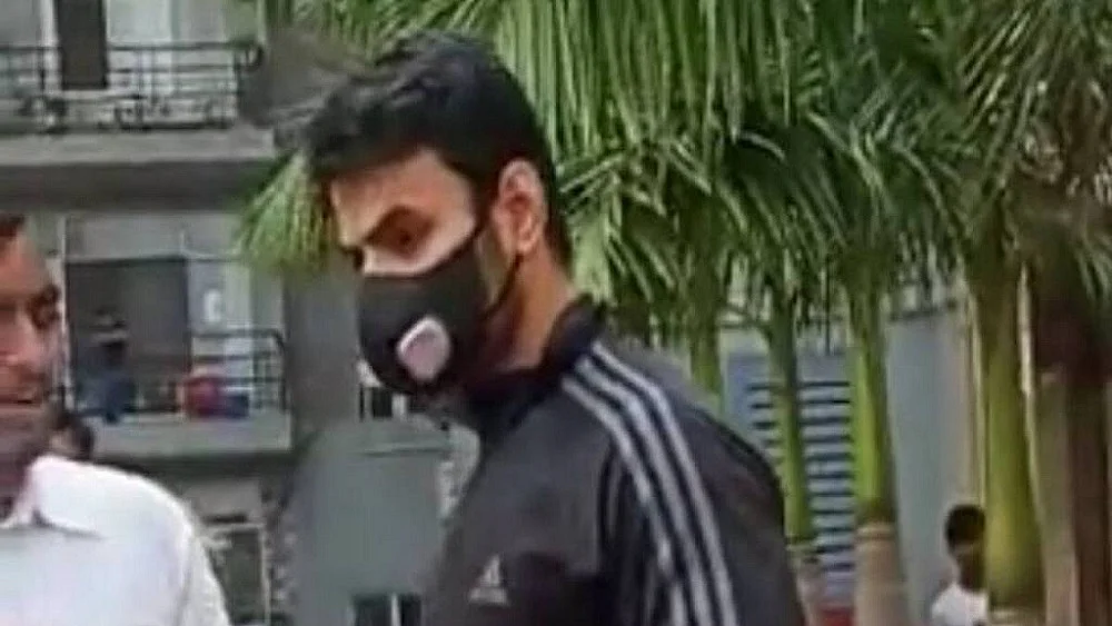 नोएडा: फरार नेता श्रीकांत त्यागी ने सूरजपुर कोर्ट में दी सरेंडर की अर्जी, कोर्ट ने दी 10 अगस्त की तारीख