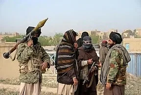 दुनिया की खबरें: ट्रंप के घर परमाणु हथियारों के कागजात खोजने पहुंची थी FBI, फिर TTP ने बढ़ाई पाकिस्तान की चिंता