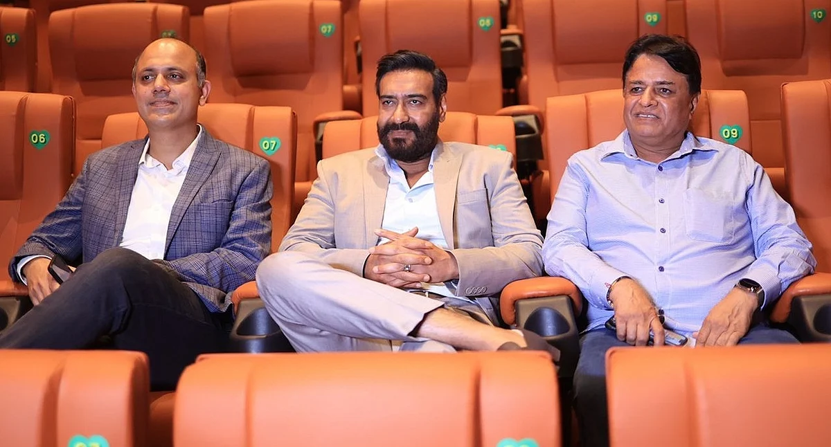 सिनेजीवन: ठगी मामले में आज नोरा से EOW की पूछताछ और 'मजा मा' के मेलोडियस ट्रैक 'बूम पड़ी' हुआ रिलीज