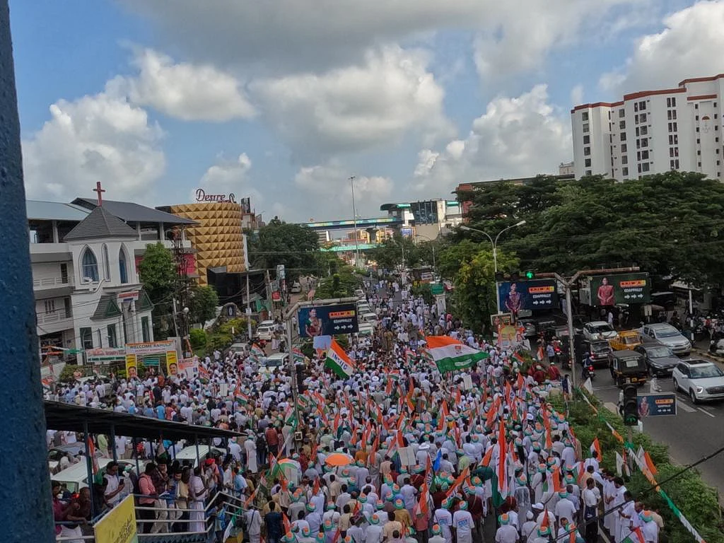 कांग्रेस की 'भारत जोड़ो यात्रा' के 14वें दिन जुड़ते भारत की दिखी अद्भुत तस्वीर