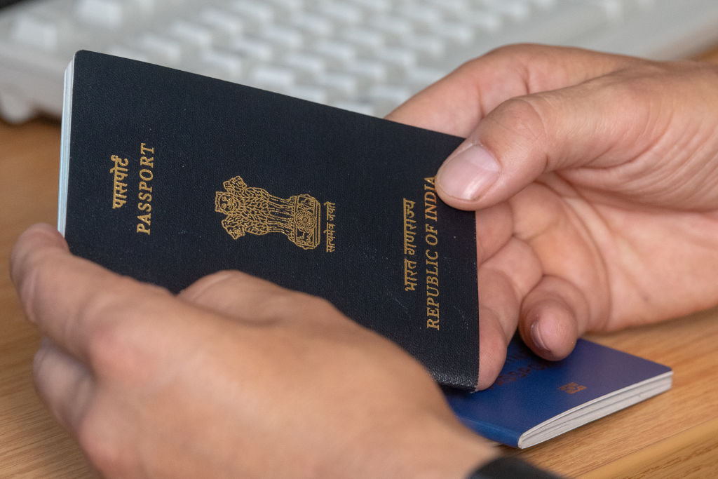 बिना पासपोर्ट के अबू धाबी में फंसे 100 पंजाबी कामगार, परेशान परिवारवालों ने विदेश मंत्री से मांगी मदद