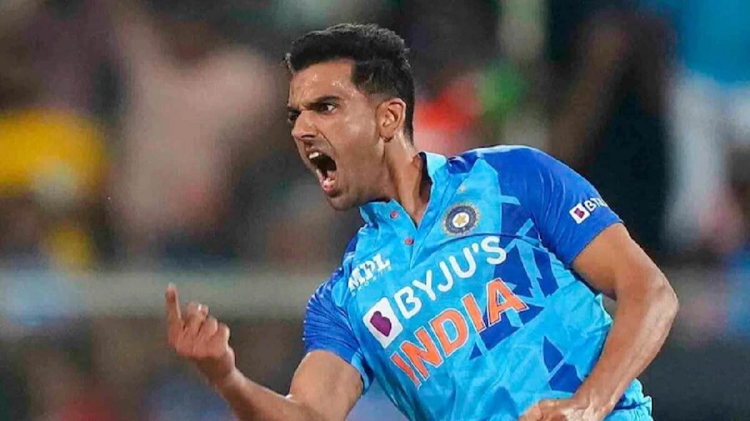 खेल की खबरें: दीपक चाहर अफ्रीका सीरीज से बाहर, इस बॉलर को मिली जगह और T20 वर्ल्ड कप से पहले ENG के लिए राहत की खबर